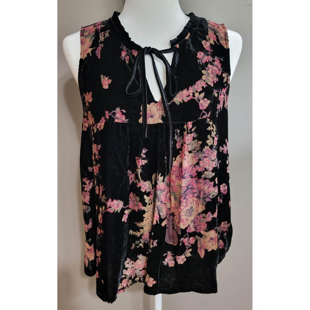 Mystree Black Velvet Floral Sleeveless Blouse